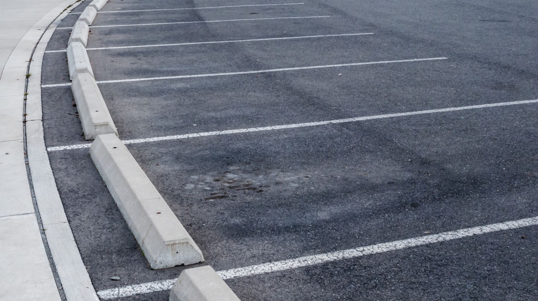 parking lot asphalt paving in Los Angeles